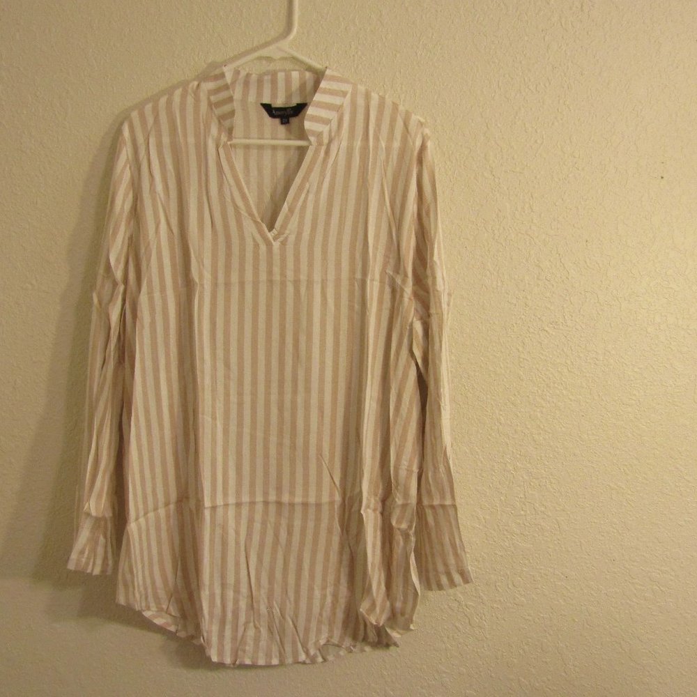 Printed Notch-Neck Roll Tab Blouse